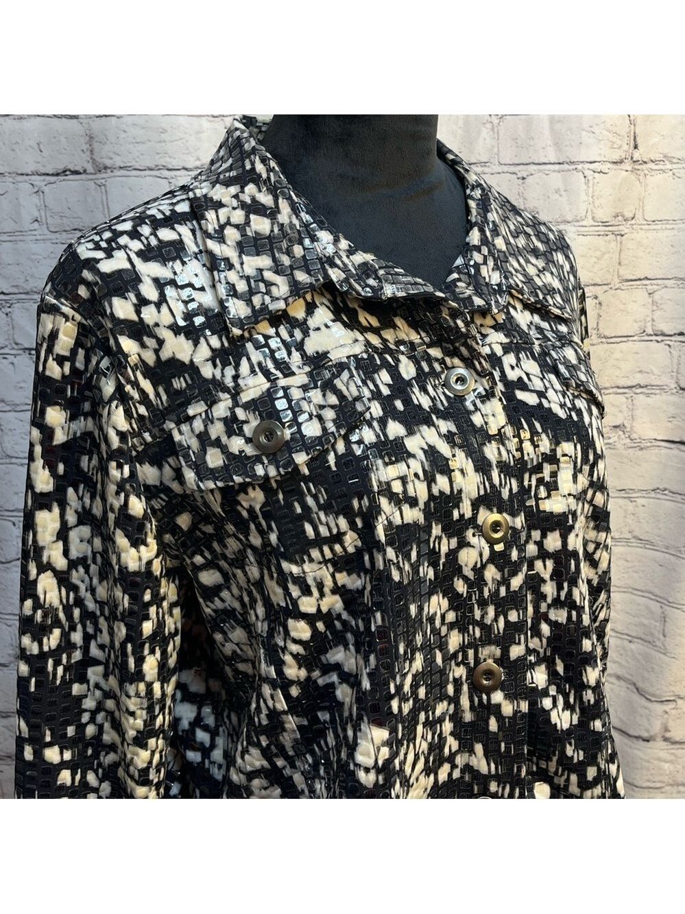 Notations Black & White Collared Scaled Button Up Long Sleeve Jacket sz PXL EUC